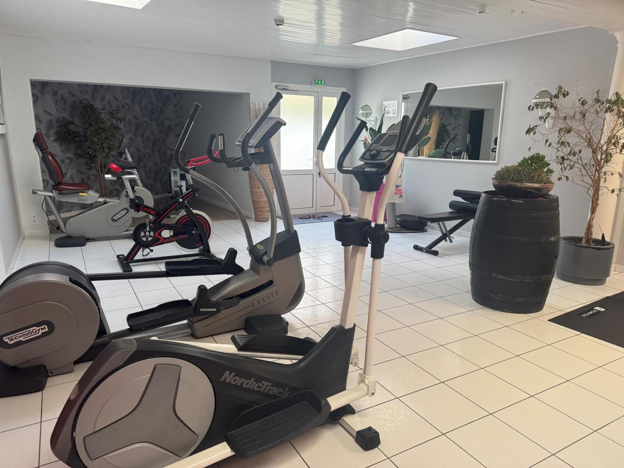 Hotel Calme Des Pins & Spa Les Sables-dʼOlonne Εξωτερικό φωτογραφία