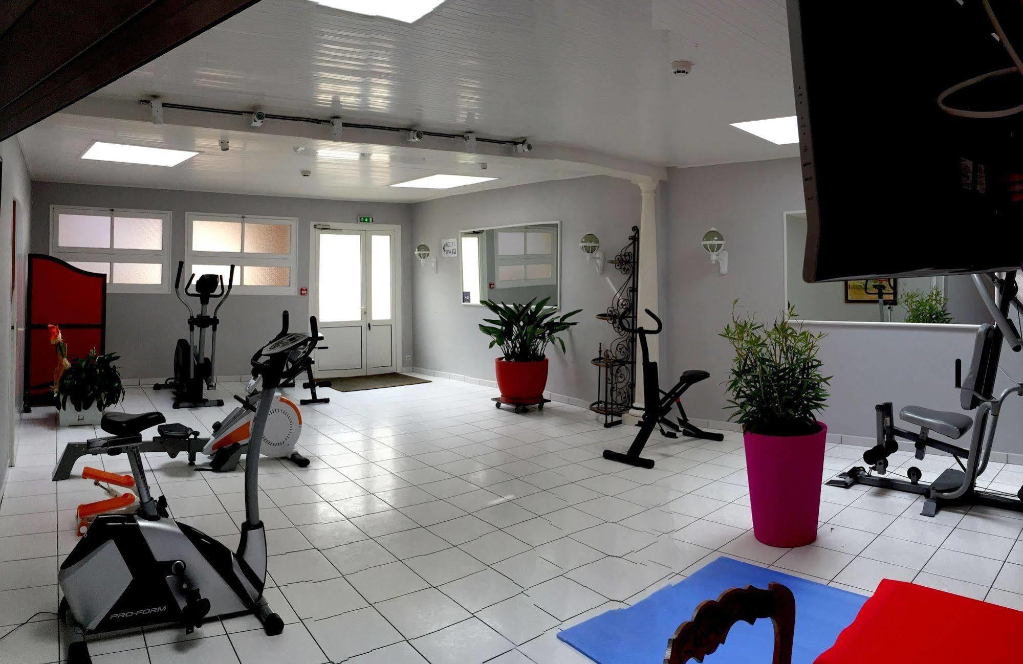 Hotel Calme Des Pins & Spa Les Sables-dʼOlonne Εξωτερικό φωτογραφία